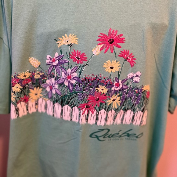 Vibrant Quebec le coin du tresor tee - Picture 3 of 4